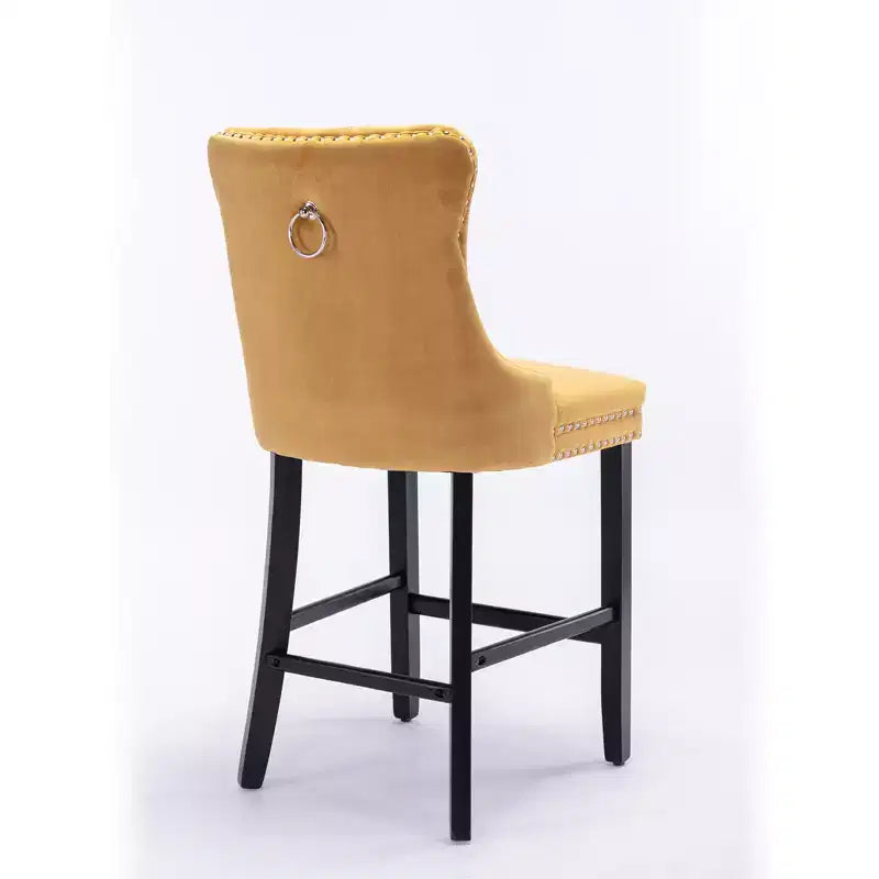Sgabelli da Bar Trapuntati in Velluto con Gambe in Legno – Disponibili in Nero, Blu, Oro, Grigio e Arancione