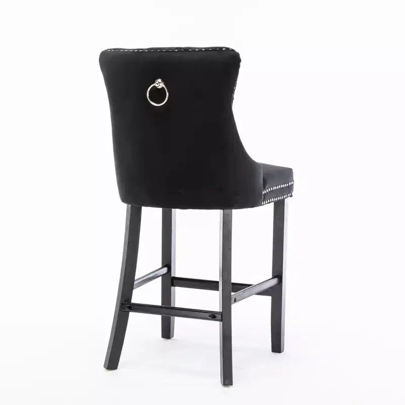 Sgabelli da Bar Trapuntati in Velluto con Gambe in Legno – Disponibili in Nero, Blu, Oro, Grigio e Arancione