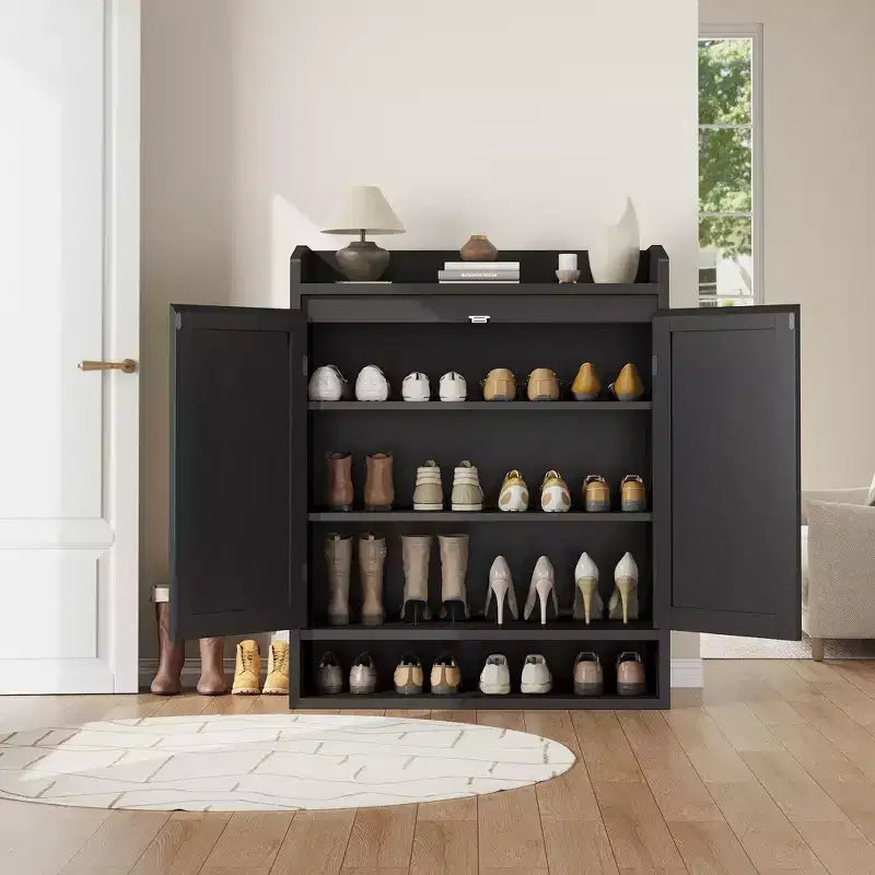 Armadietto portascarpe chiuso in rattan nero e rovere, 24 paia, autoportante
