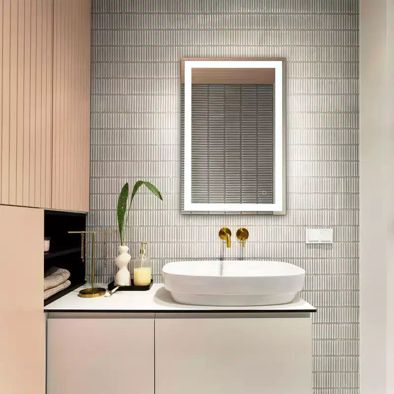 Specchio cosmetico a LED rettangolare argento/bianco, 24"L x 36"A, 1 persona