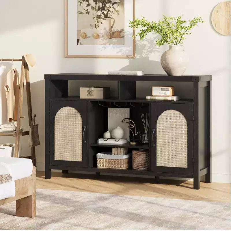Mobile bar in rattan nero e legno con contenitore